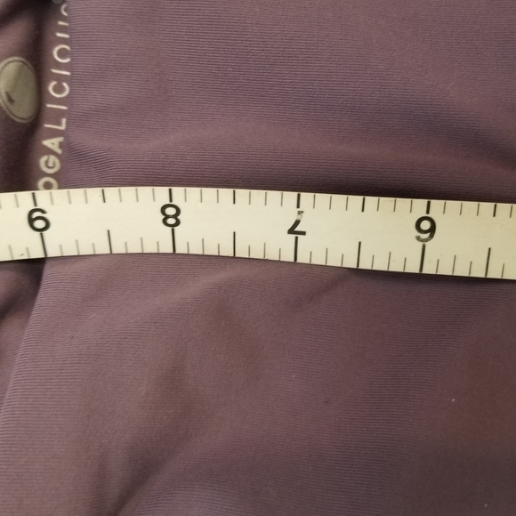 Yogalicious Purple Capris - Picture 5 of 5